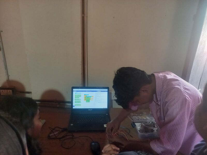 പ്രമാണം:19074 robo3.jpg