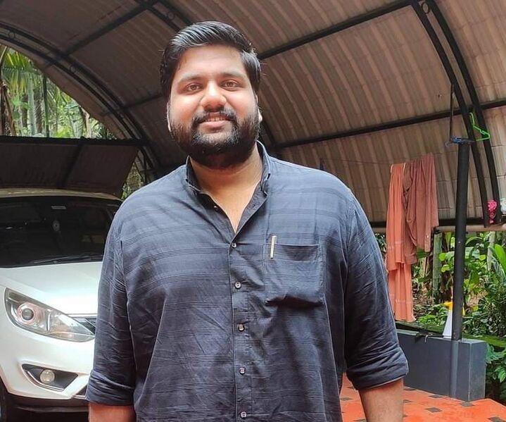 പ്രമാണം:20014-NIKHIL K.jpg