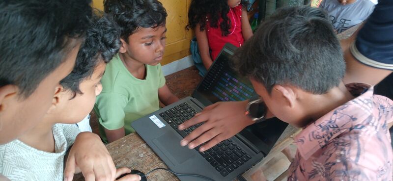 പ്രമാണം:21060 lk FOSS 03.jpg