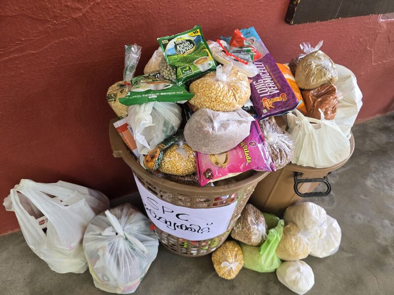 പ്രമാണം:25068 2025-26 spc onaghosham4.jpg