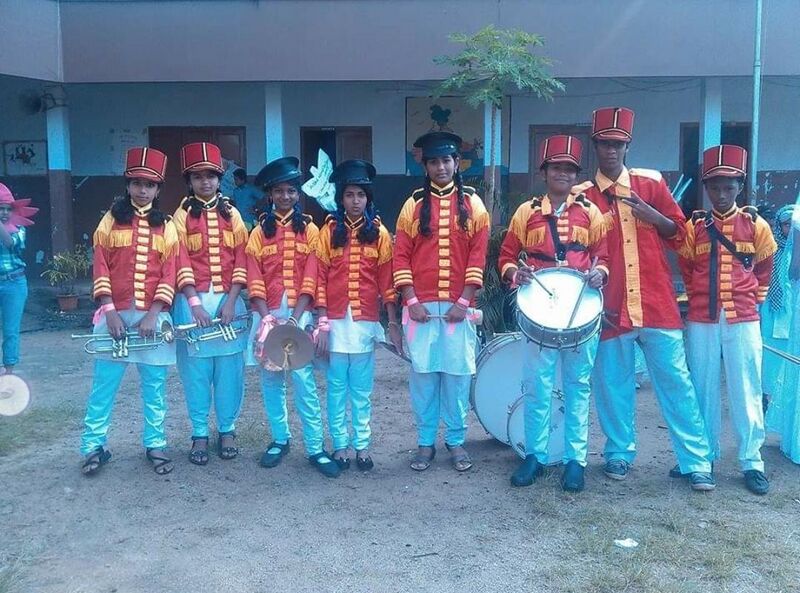 പ്രമാണം:26009 Band.jpg