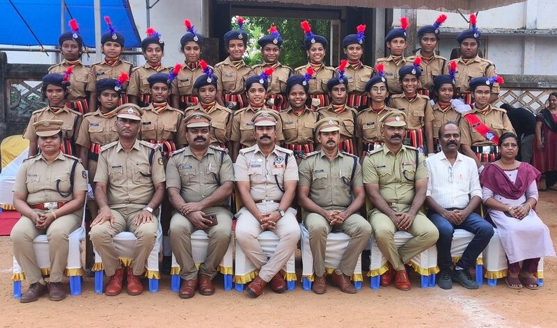 പ്രമാണം:34013spcpassing out25b.jpg