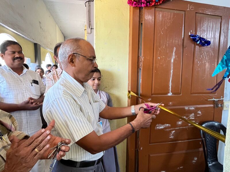 പ്രമാണം:35050 labinaug251.jpg