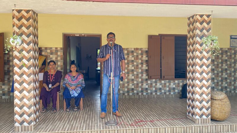 പ്രമാണം:35052 anirabbies class 4.jpg