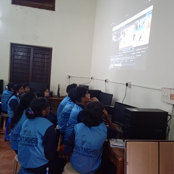 പ്രമാണം:40023 lk camp photo 2.jpg