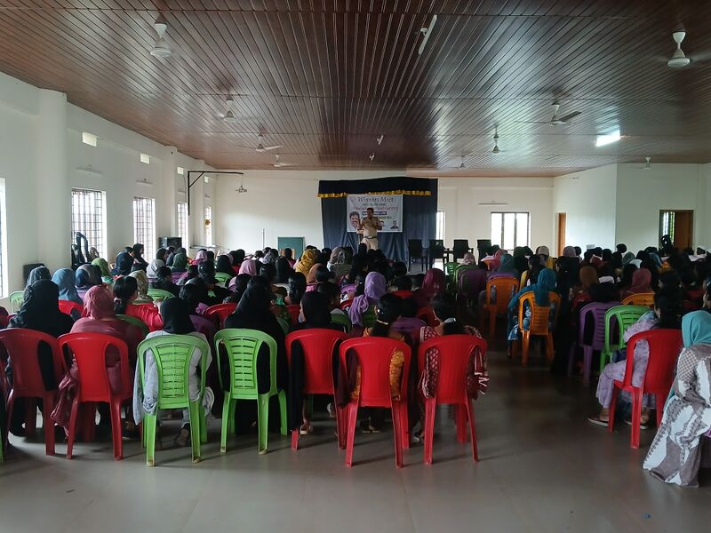 പ്രമാണം:48051 antiragging and lahari-3.jpg