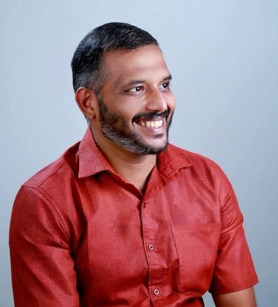 പ്രമാണം:Manu 01.jpg