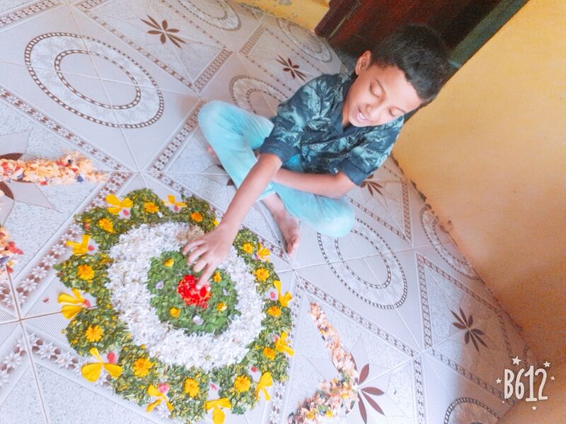 പ്രമാണം:18402 onam 2021-22 12.jpg