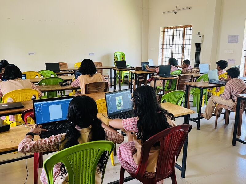 പ്രമാണം:19002 E2LK.jpg