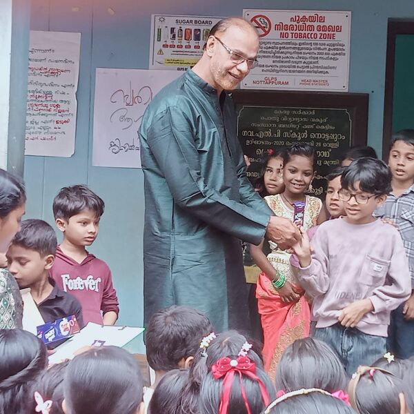 പ്രമാണം:19826 onam5.jpeg