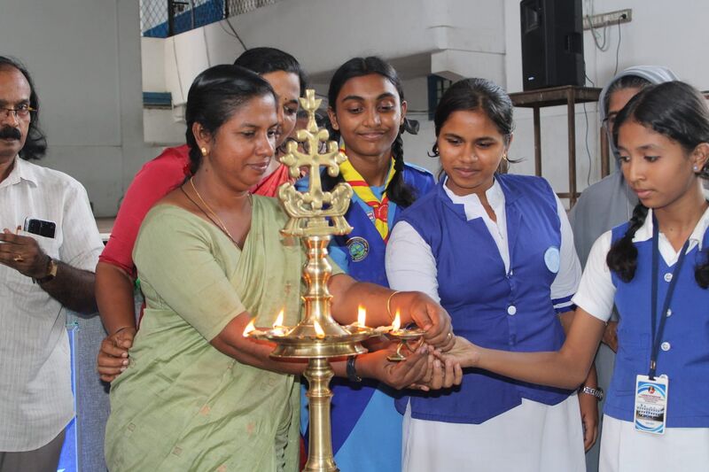 പ്രമാണം:21001 pravesanolsavam 2026.jpeg
