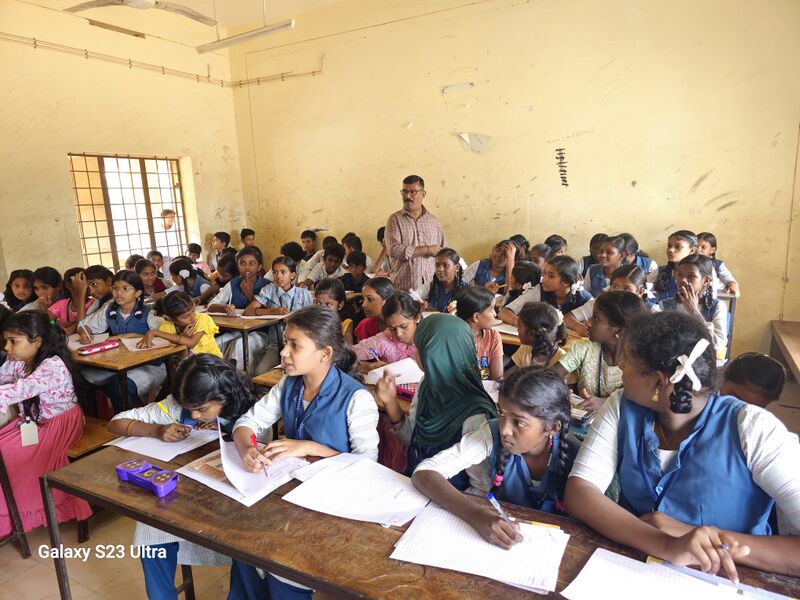 പ്രമാണം:21048 ghss kozhippara02.jpg