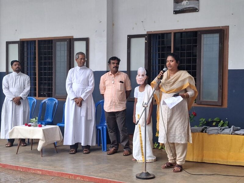 പ്രമാണം:22031 reading day.jpg