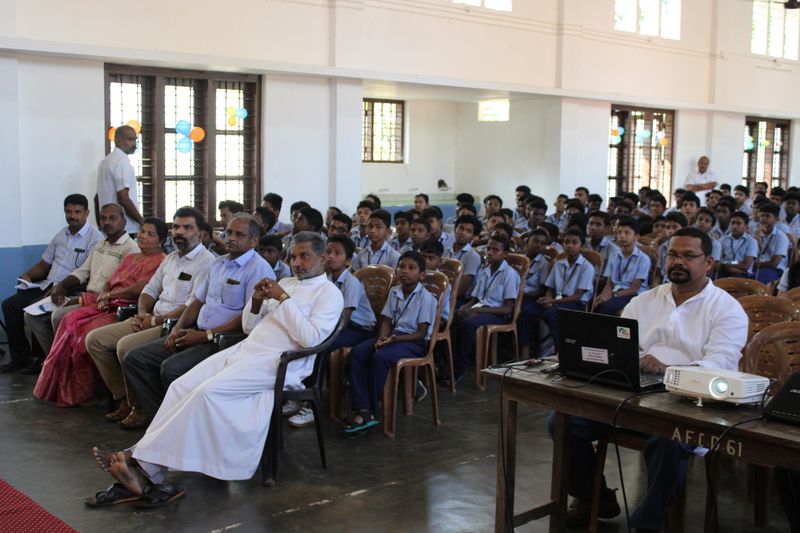 പ്രമാണം:28026 2031.JPG