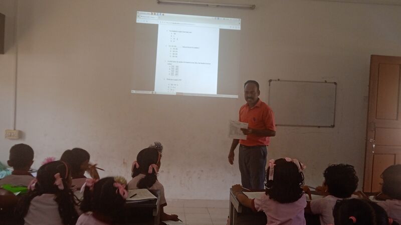 പ്രമാണം:34227 hi tech classroom.jpg