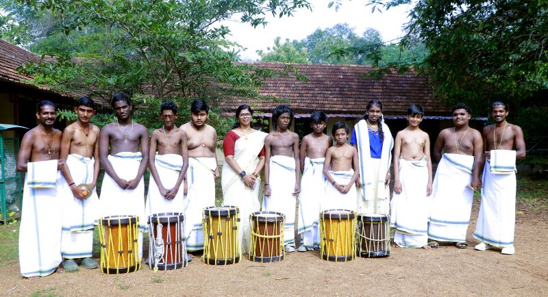 പ്രമാണം:38015-chendamelam-26-1.jpg