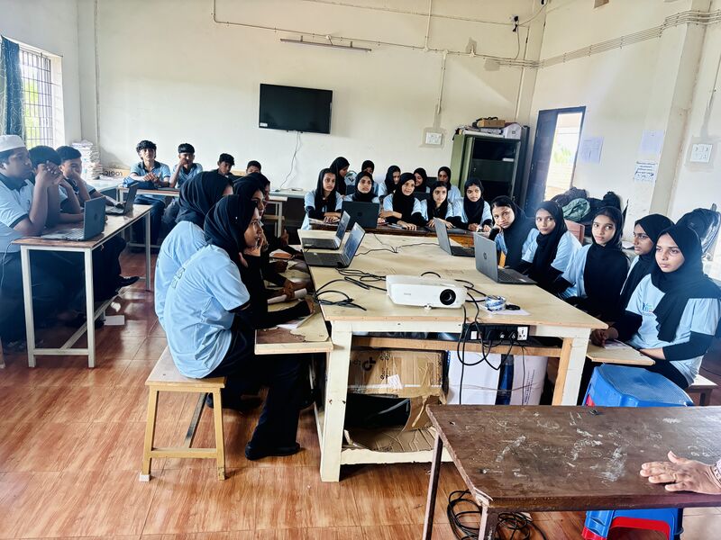പ്രമാണം:11049 LK Camp2.jpeg