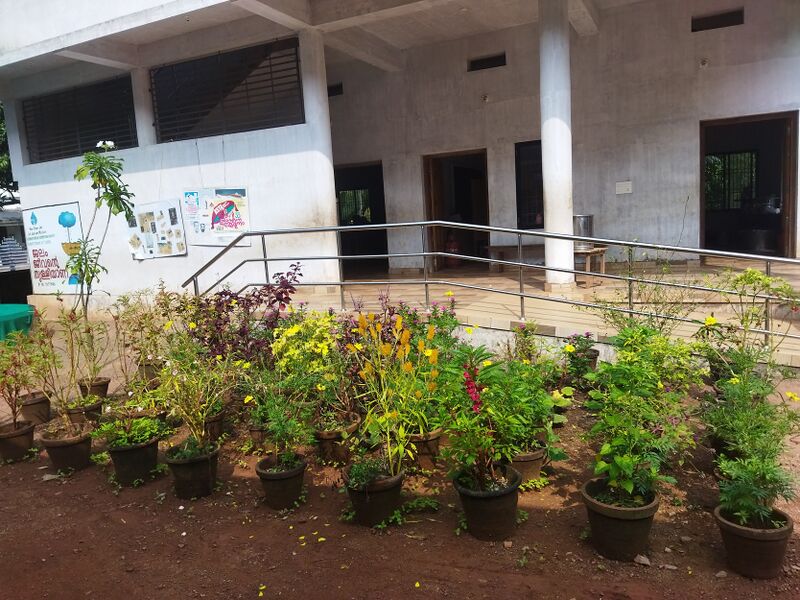 പ്രമാണം:13570 garden1..jpg