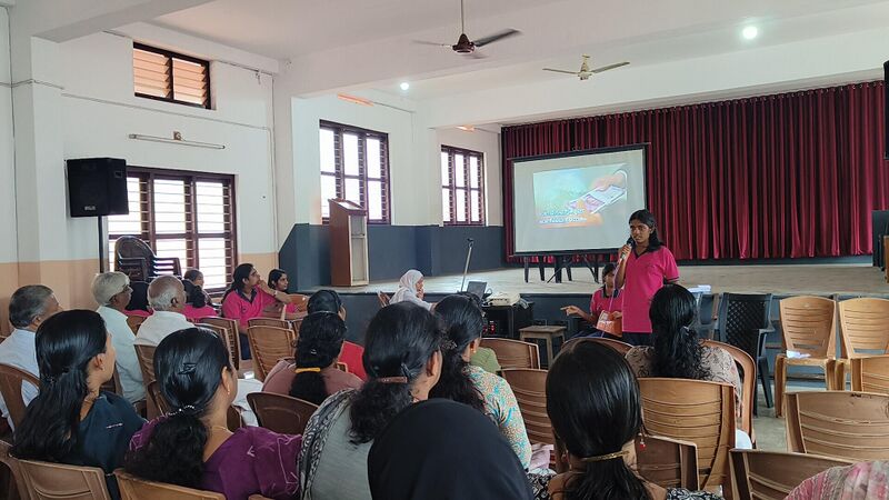 പ്രമാണം:16002 ammaariyan10 25.jpg