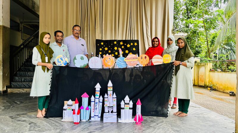 പ്രമാണം:18364 MOONDAY 2025-26.JPG