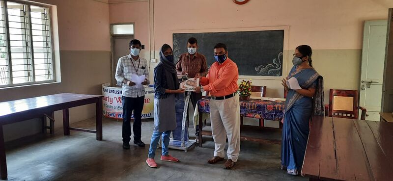 പ്രമാണം:20057 school activities5.jpeg