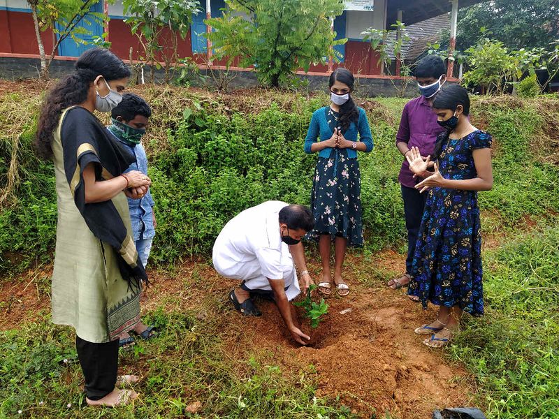 പ്രമാണം:28012 SP 2021 015.jpeg