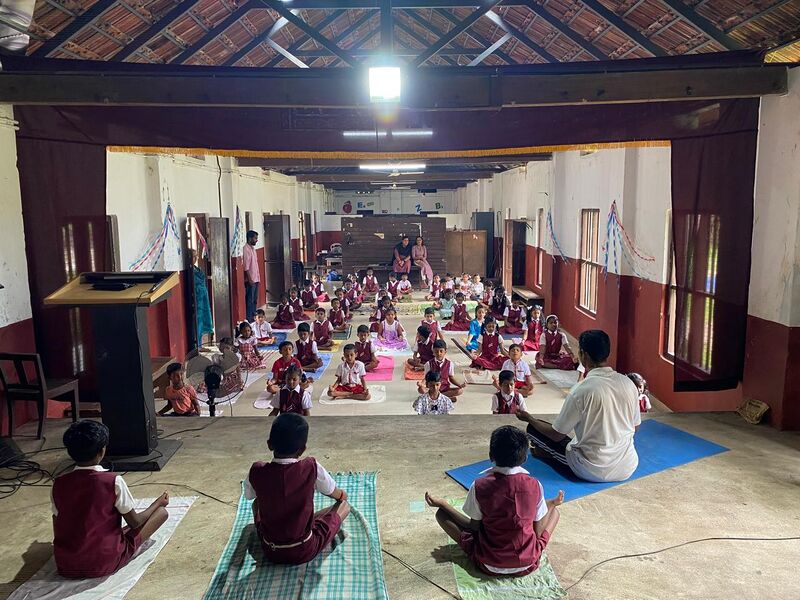 പ്രമാണം:35223 yoga 1.jpeg