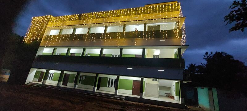 പ്രമാണം:36073 new building.jpg