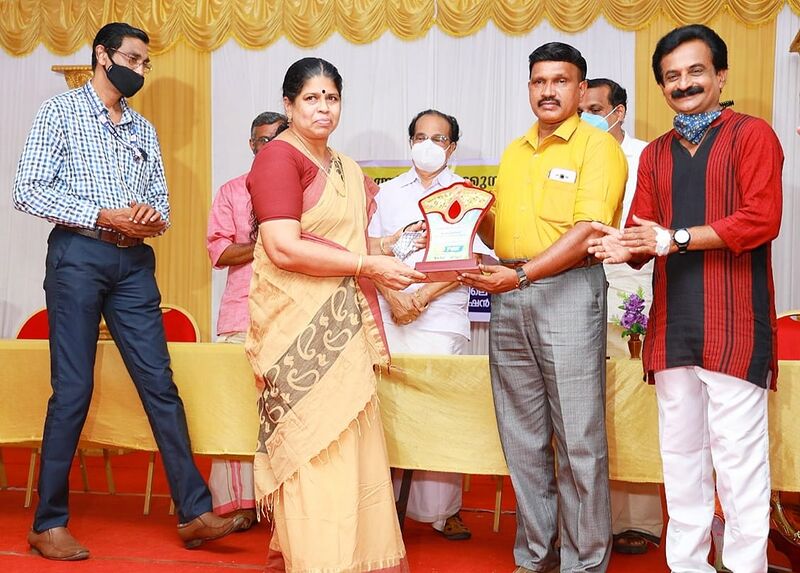 പ്രമാണം:42021 2078.jpg