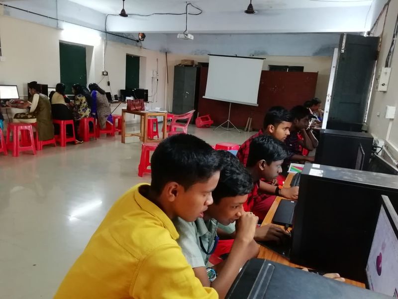 പ്രമാണം:42036 kite.jpeg