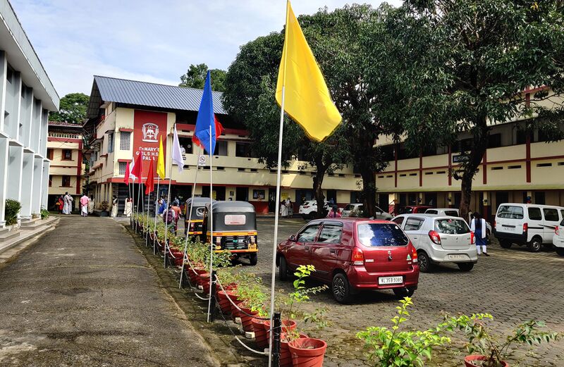 പ്രമാണം:BS21 KTM 31087 5.jpg