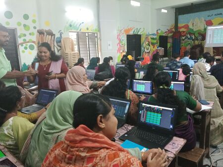 ‌നടുവിൽ