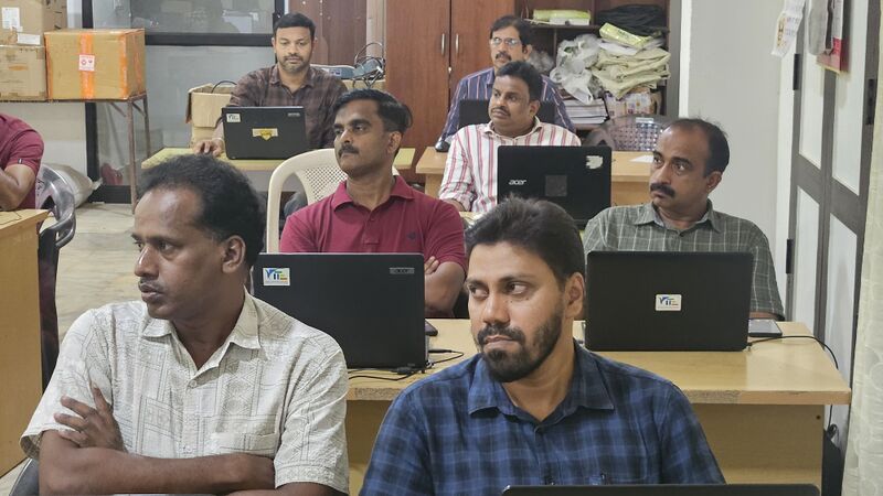 പ്രമാണം:Drcmlp training 8 12.jpg