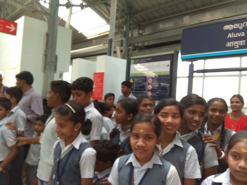 പ്രമാണം:SCHOOL TOUR. PIC 2.jpg