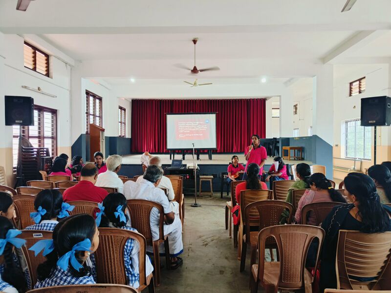 പ്രമാണം:16002 ammaariyan12 25.jpg