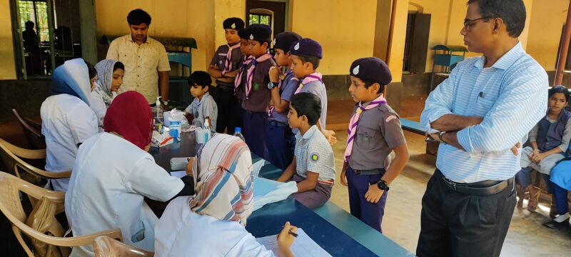 പ്രമാണം:18765-school-bloodtestcamp.jpg
