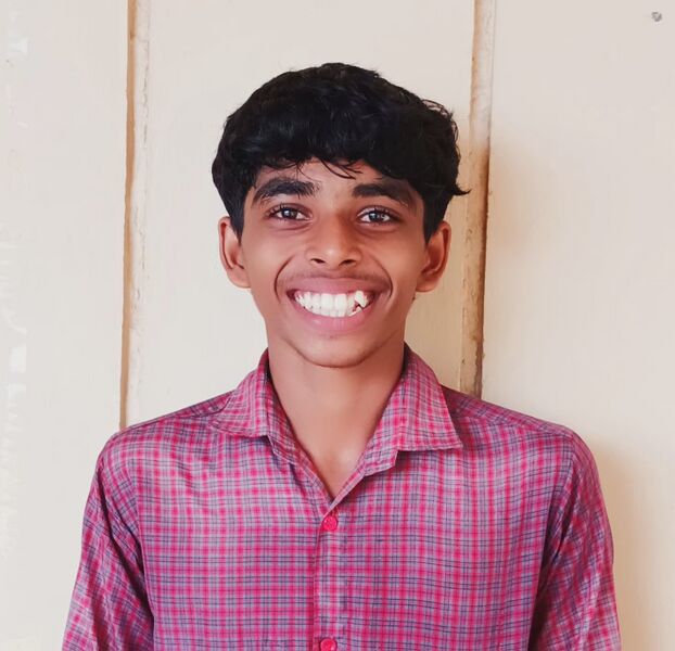 പ്രമാണം:19042 Football.jpg