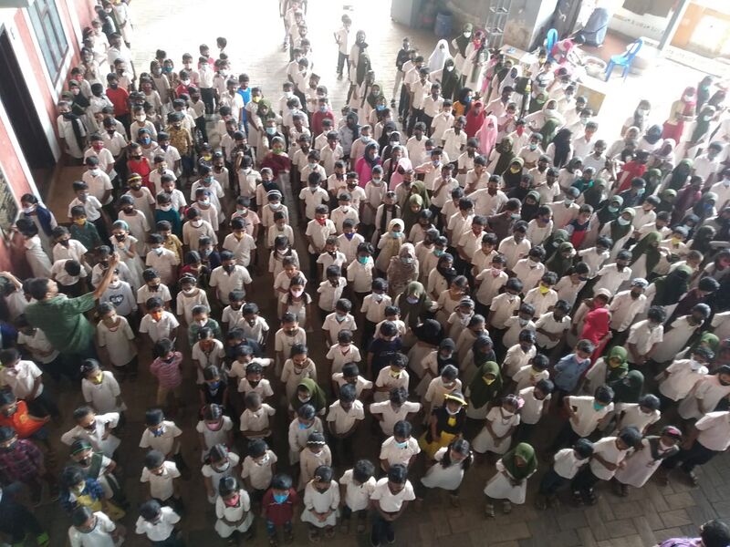 പ്രമാണം:19413 school assembly 1.jpeg