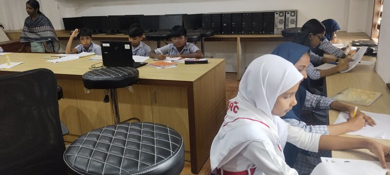 പ്രമാണം:19868-vangmayam exam.jpg