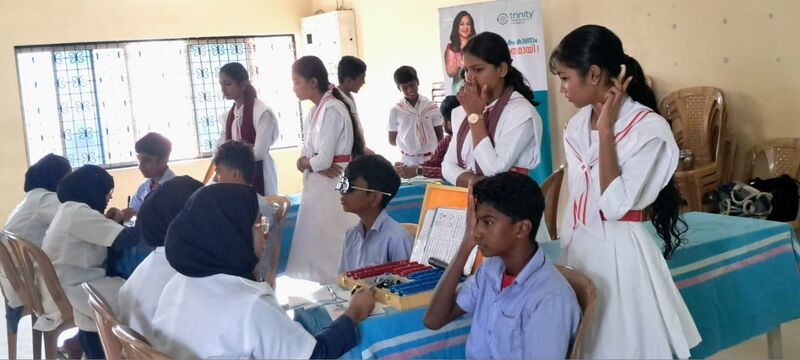 പ്രമാണം:21060 eye camp2.jpg