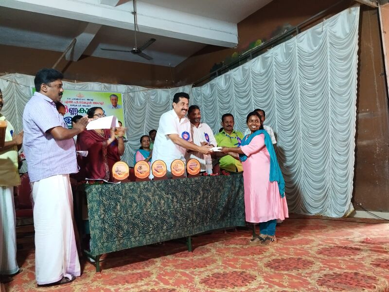 പ്രമാണം:21801 GLPS AGALI വർണകൂടാരം 12.jpg