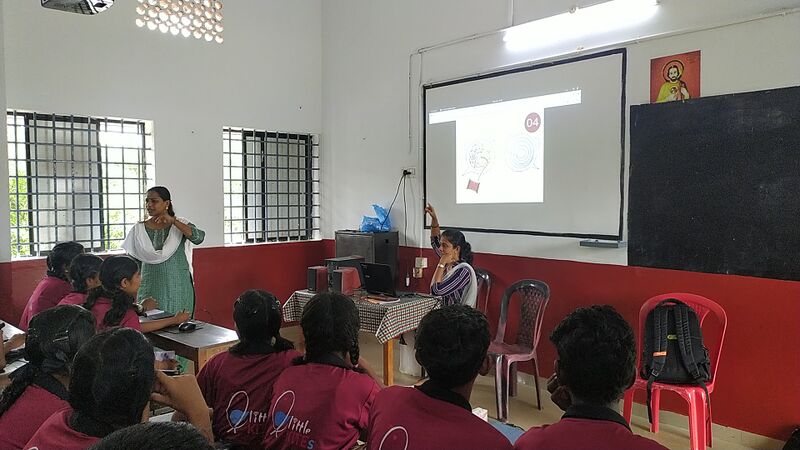 പ്രമാണം:26076 LK Schoolcamp 1.jpg