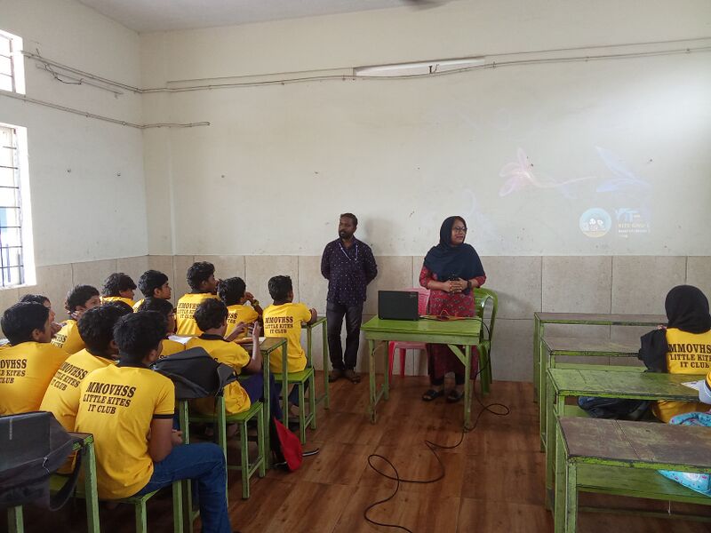 പ്രമാണം:26085 school camp-2024-27 batch.jpg