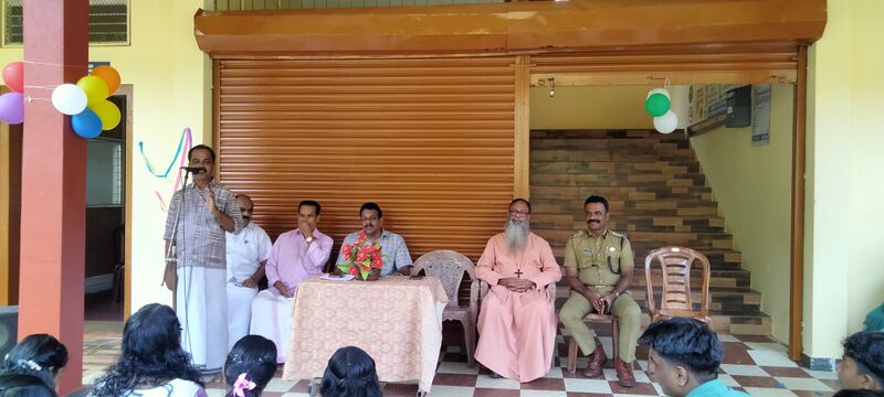 പ്രമാണം:38049 praveshanolsavam2026.jpg