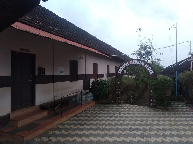 പ്രമാണം:44016 schoolimage.jpg