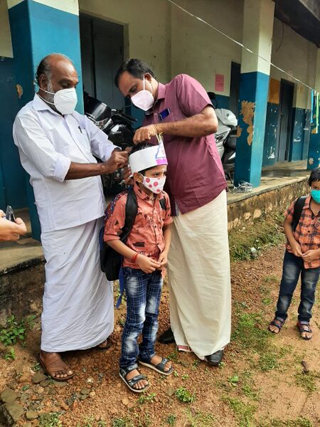 പ്രമാണം:BS 420840.jpg