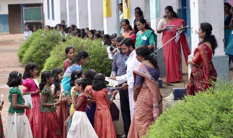 പ്രമാണം:പുതിയ കാൽവയ്പ്.jpg