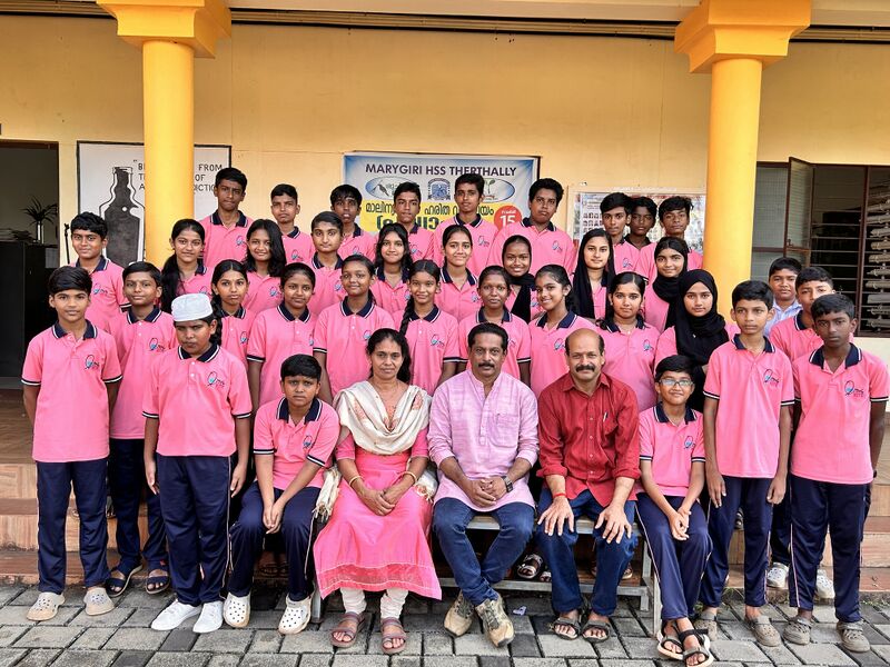 പ്രമാണം:13046 group photo lk8.JPG