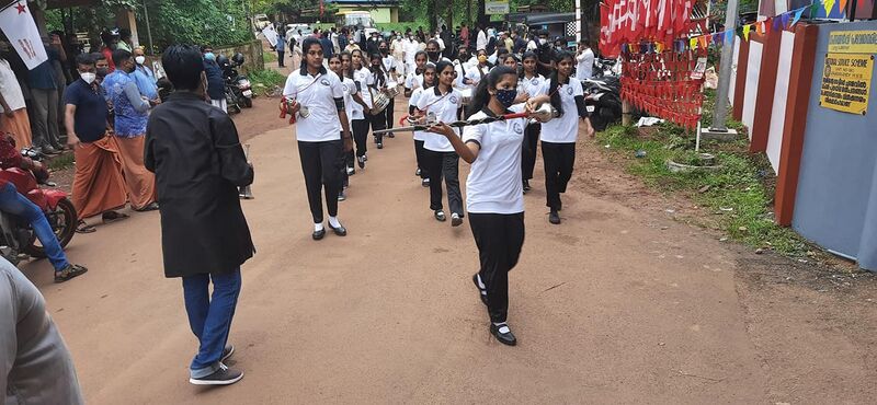 പ്രമാണം:13057 tv.jpg