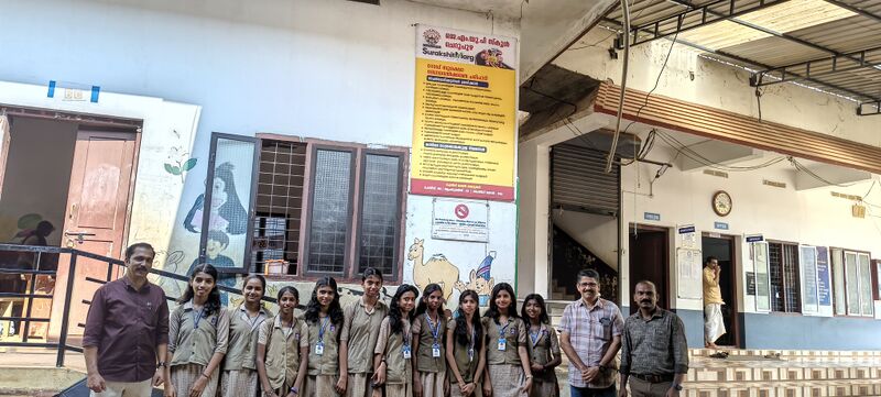 പ്രമാണം:13951 surakshit marg road safty.jpg